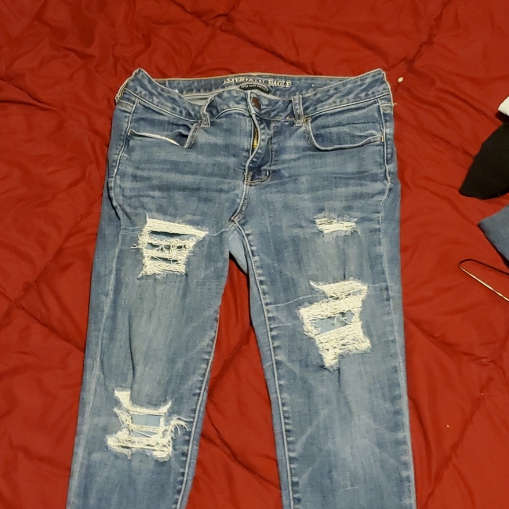 American Eagle Distressed Jeggings - SHORT